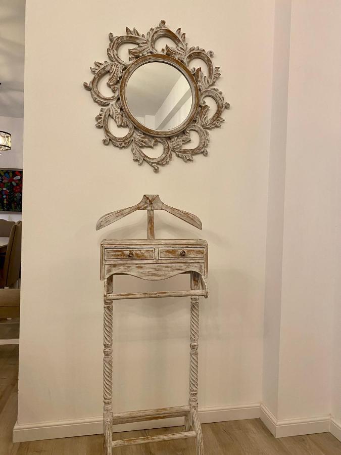 Pensiunea Charlotte Boutique บาเคา ภายนอก รูปภาพ